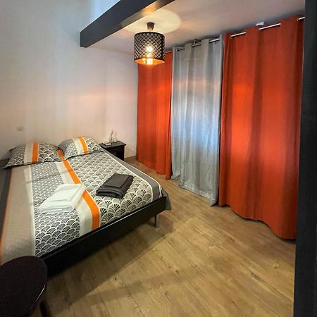 Saint-Genet-Lerpt T2 De 40 M2 - Facile D'Acces, Lumineux Et Au Calme 아파트 외부 사진